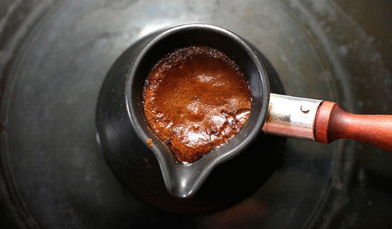 Жженый кофе: особенности обжарки и технология заваривания