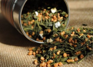 Генмайча чай: полезные свойства и способ заваривания