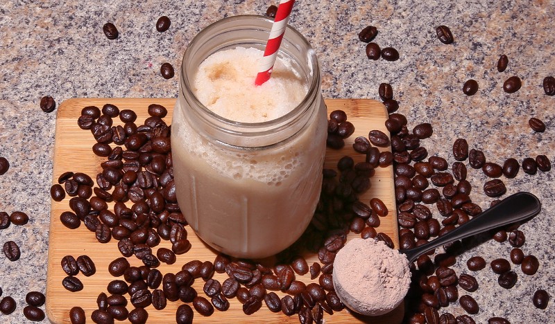 Кофе с протеином: что это и можно ли смешивать