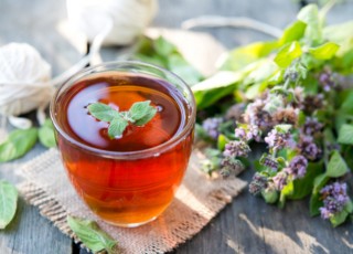 Черный чай с мятой: полезные свойства и рецепты
