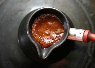 Жженый кофе: особенности обжарки и технология заваривания