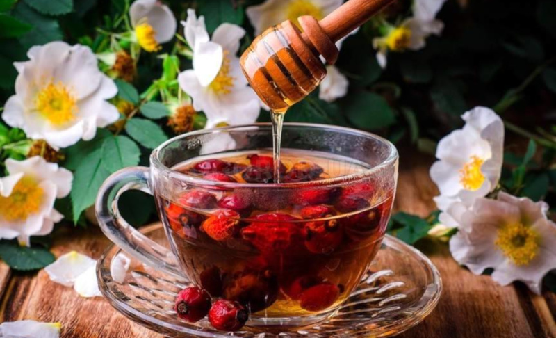 Чай с ягодами и медом