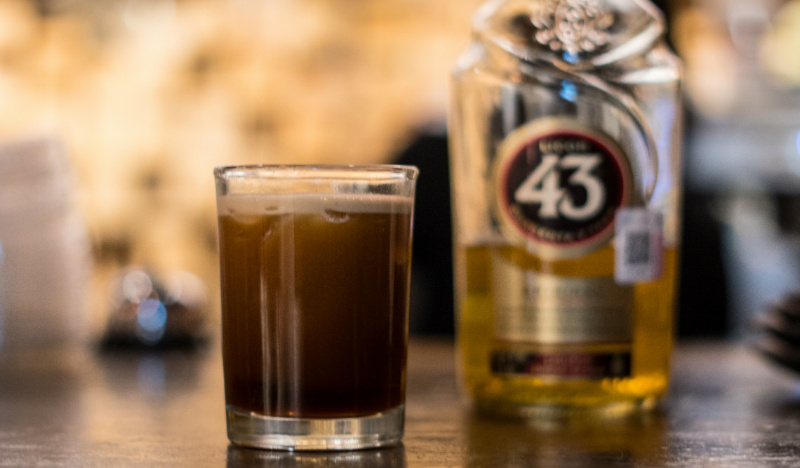 Ликер и кофе