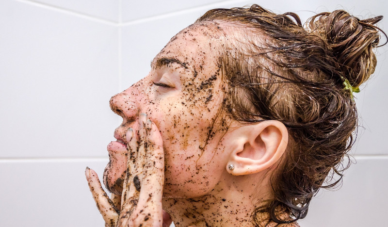 Кофейный пилинг, лицо